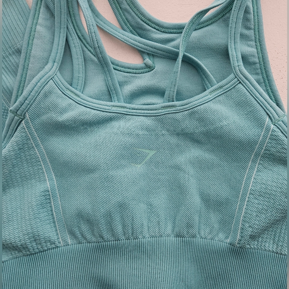 Gym Shark set - Picture 2 of 2